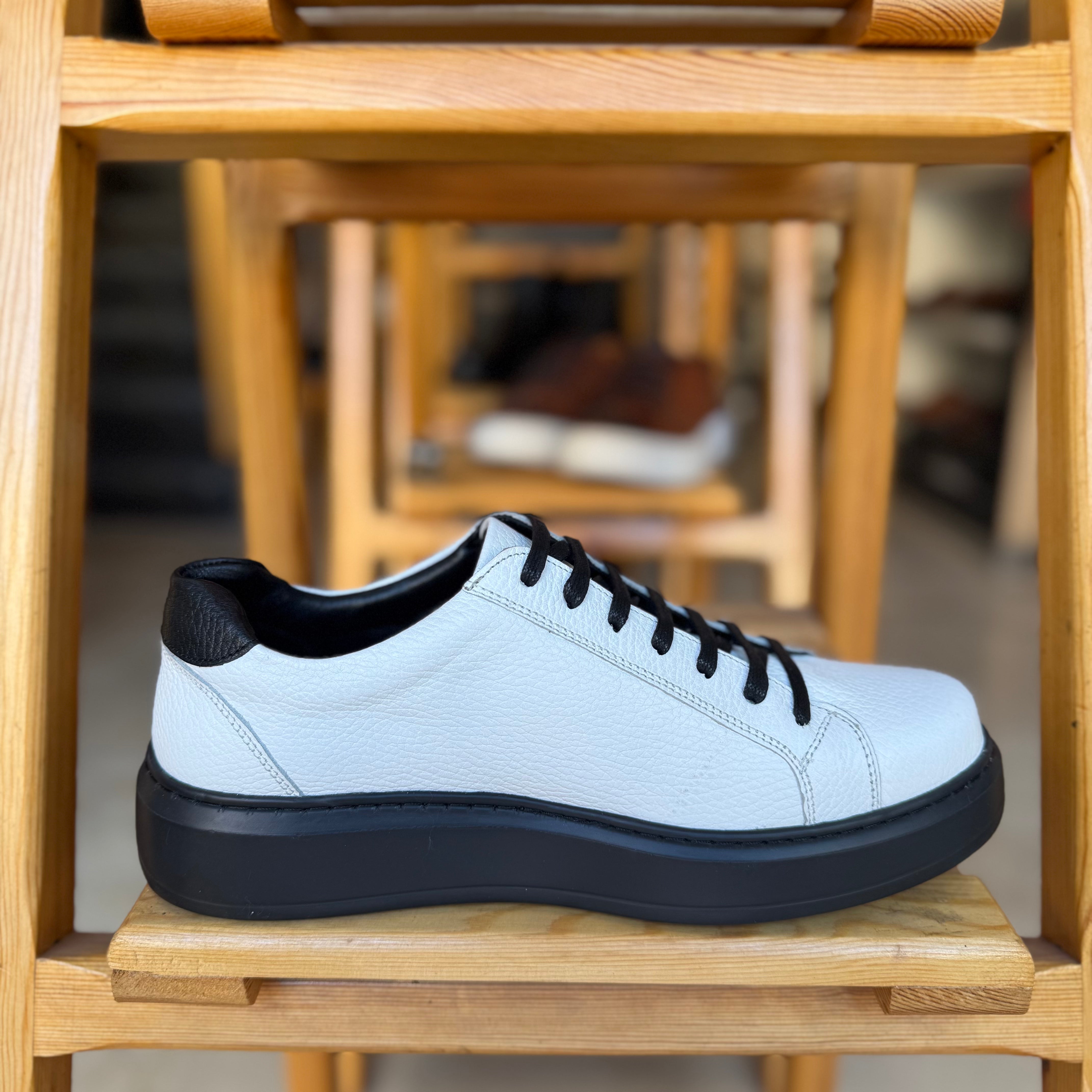 Sneakers / Basket En Cuir Sp Blanc & N