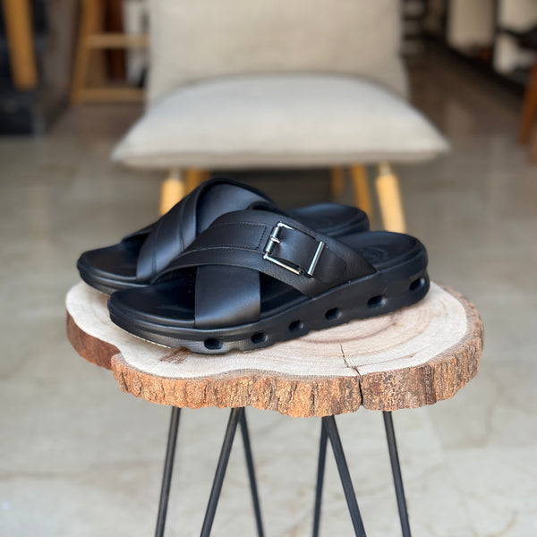 Sandales pour homme en cuir noir avec boucle métallique élégante - Chaussures confortables été 2025