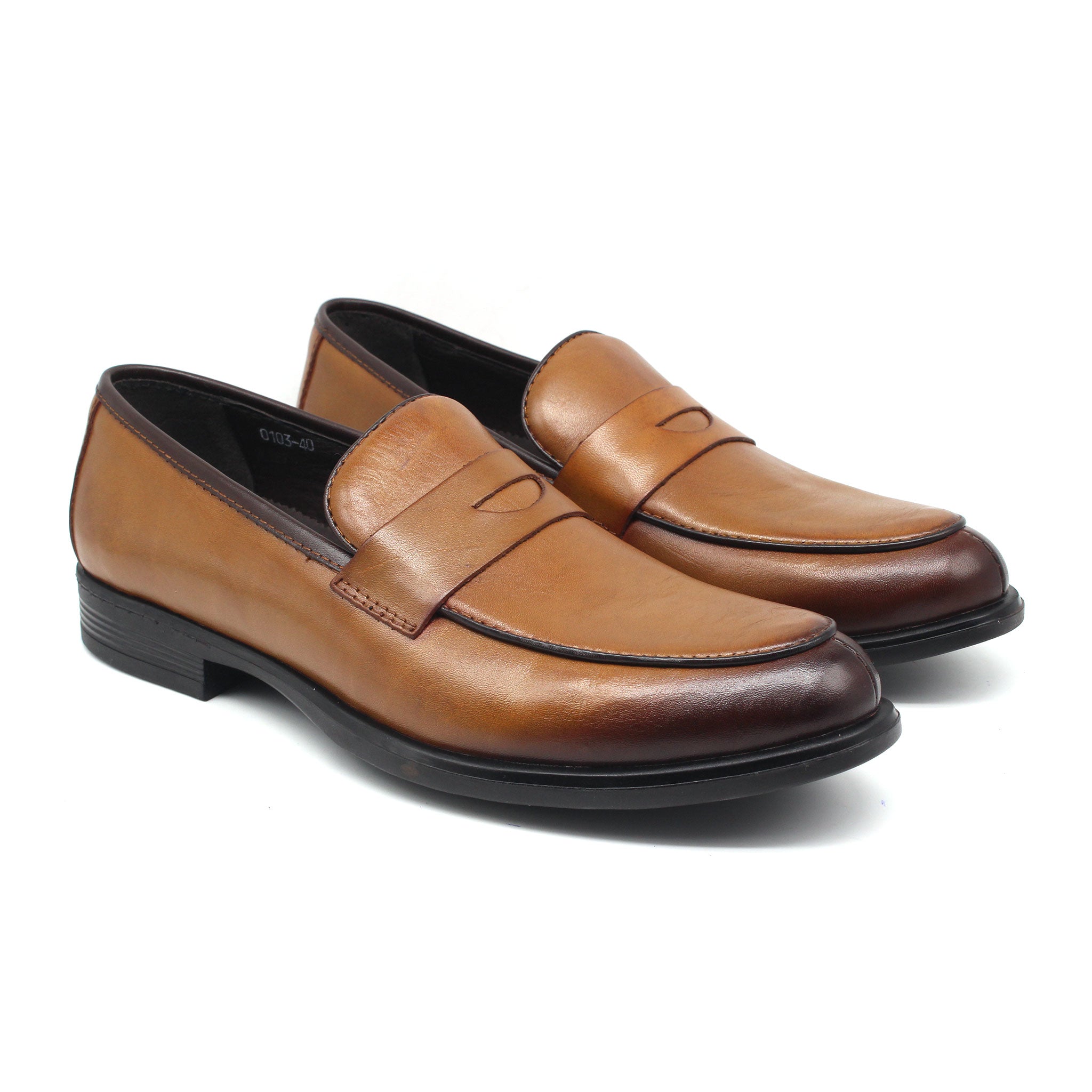 REF:  0103 CHAUSSURE CLASS EN CUIR MARRON CLAIR