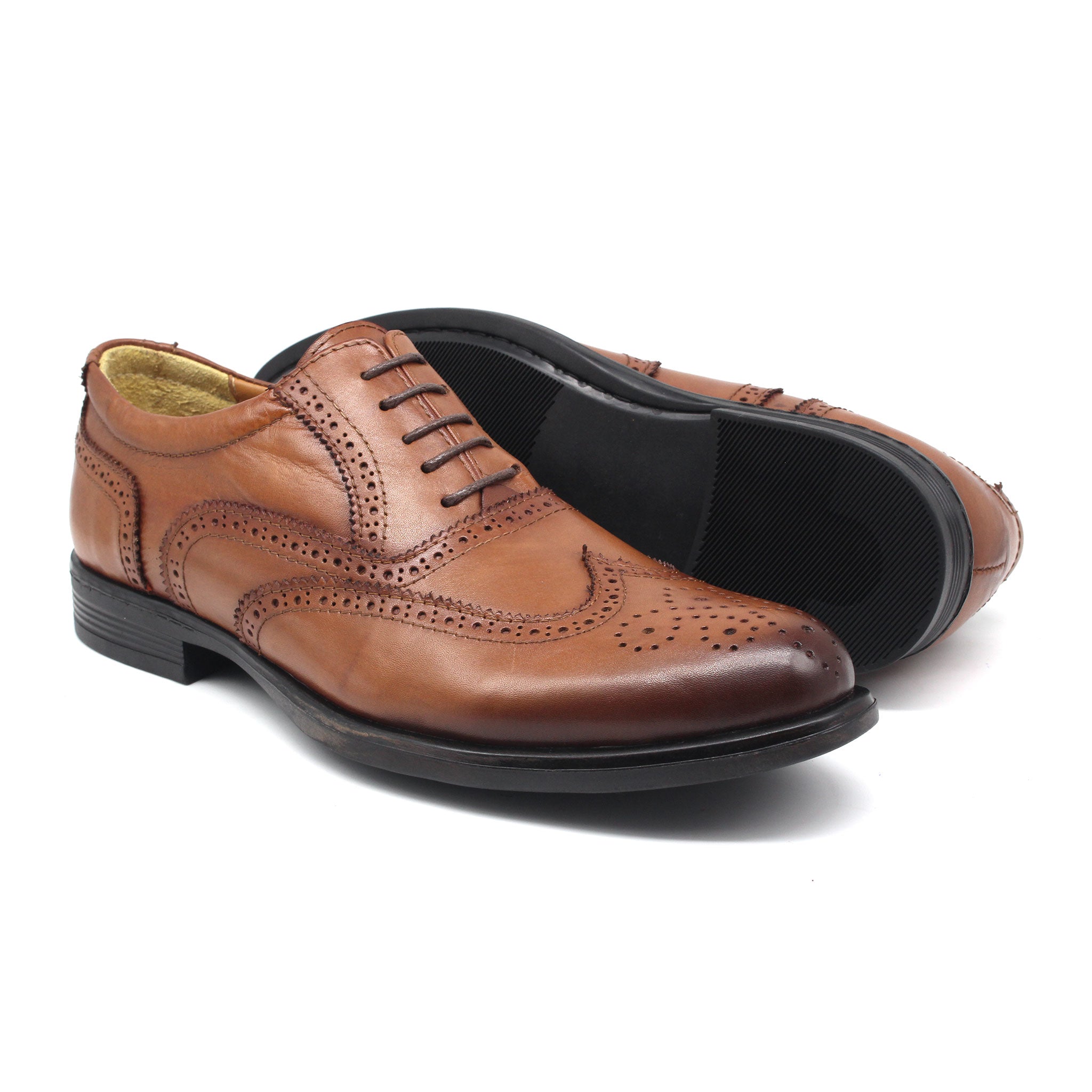 REF:  253 CHAUSSURE CLASSE EN CUIR MARRON CLAIR