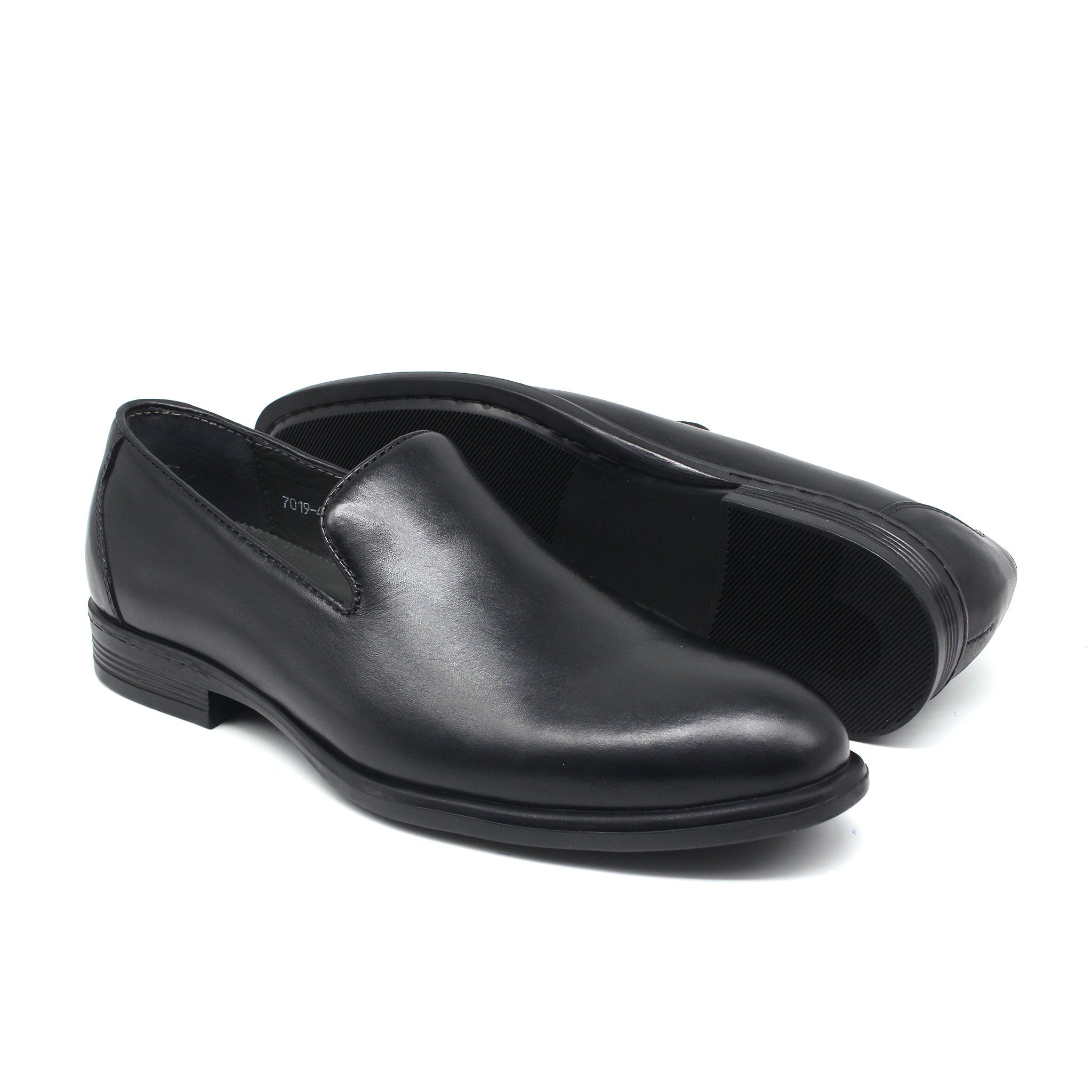 REF:  7019 CHAUSSURE CLASS EN CUIR NOIR 2K23