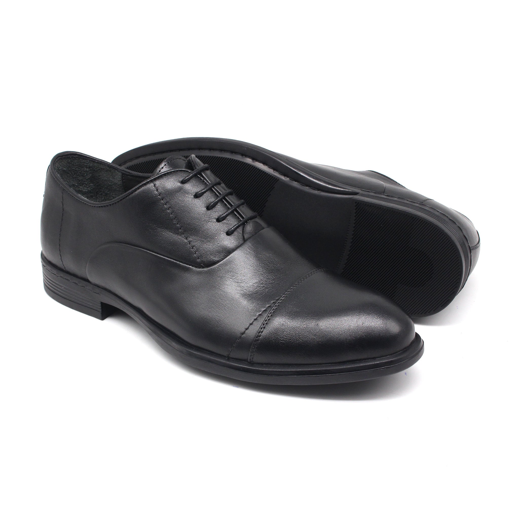 REF:   CHAUSSURE CLASS EN CUIR NOIR 1017 M