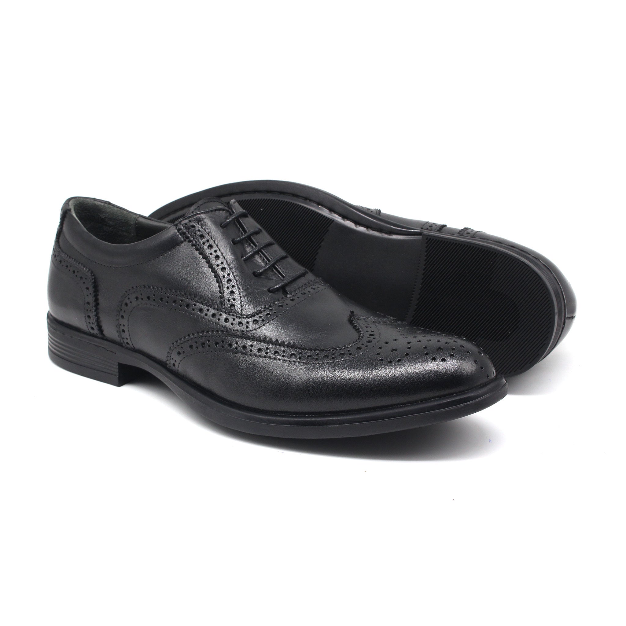 REF:  253 CHAUSSURE CLASSE EN CUIR NOIR